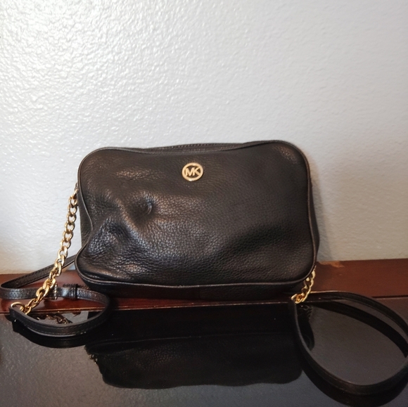 Michael Kors Crossbody Gold Chain Strap Black Leather - Picture 2 of 16